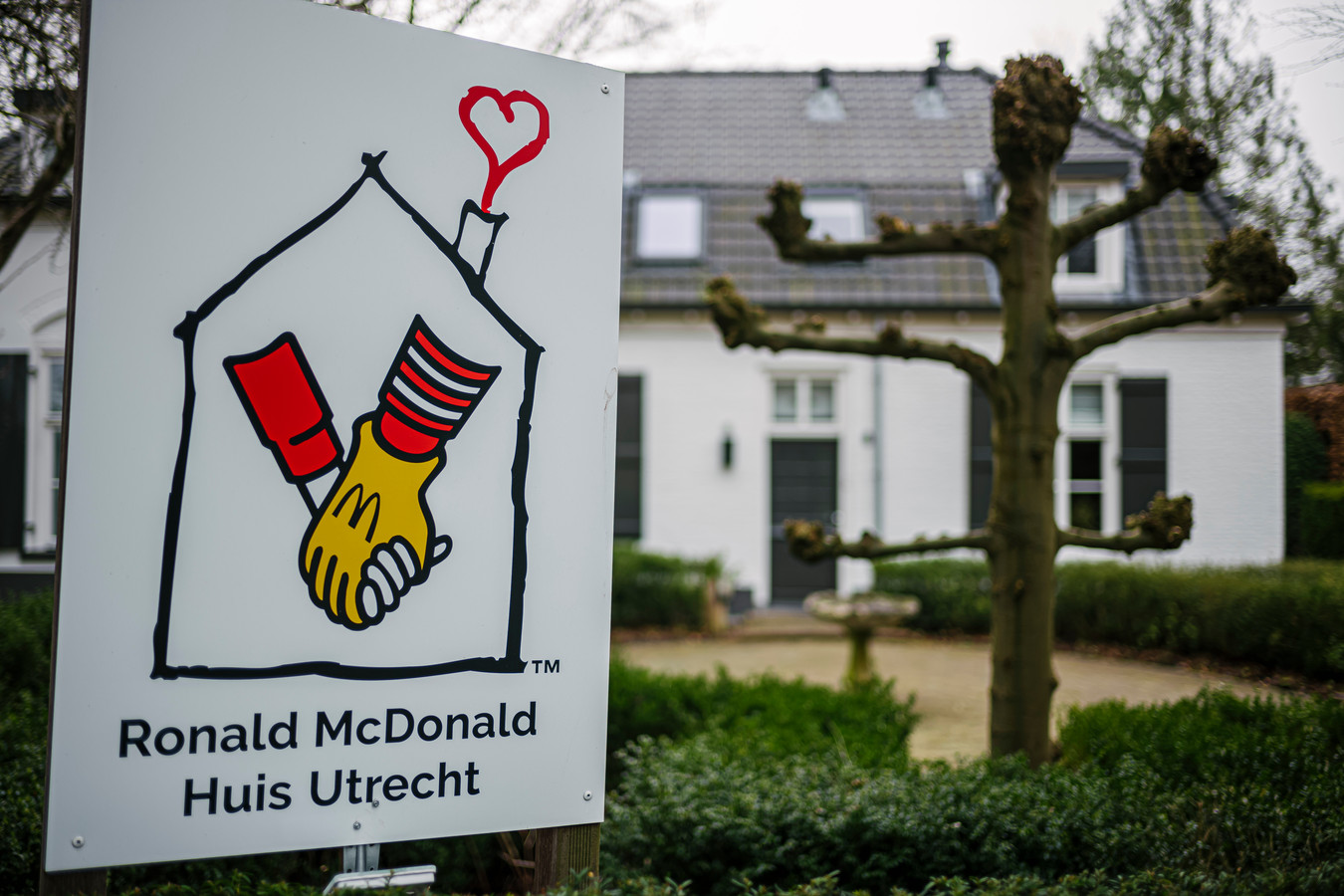 Al 27.000 handtekeningen voor nieuwbouw Ronald McDonald Huis in Utrecht Foto AD.nl