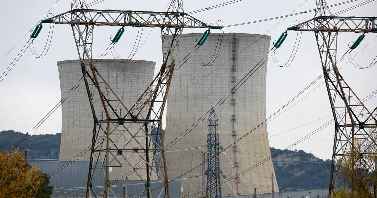 Another strike at a number of French nuclear power plants, general strike next week |  outside