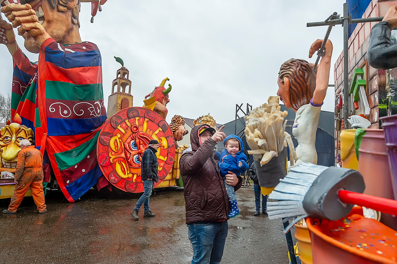 Het Weer In Dinteloord Wagentjes kijken: feest in Dinteloord, Bergen op Zoom afgelast vanwege