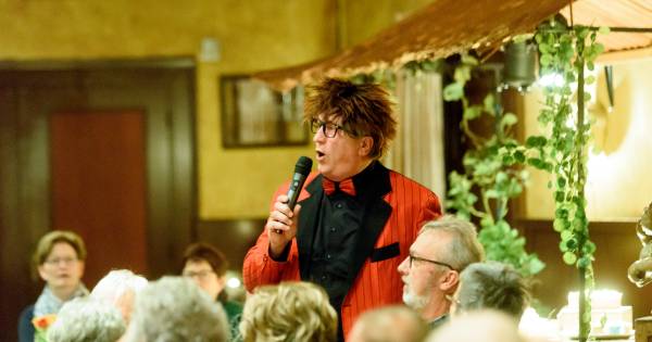 Striepke Veur uit Helmond scoort ook met ‘Hilarisch kienen’