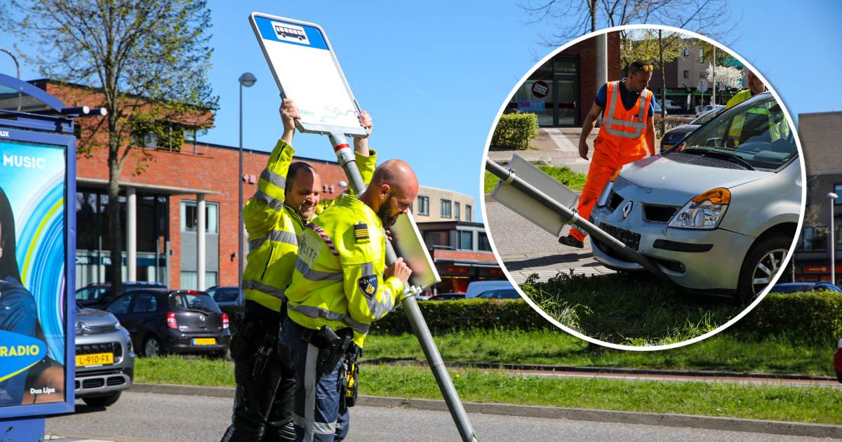 Buspaal sneuvelt bij botsing Zwolle: agenten laten hun spierballen rollen voor de reiziger.