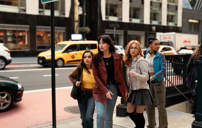 Isabela Merced, Dakota Johnson, Sydney Sweeney en Celeste O'Connor in 'Madame Web'.