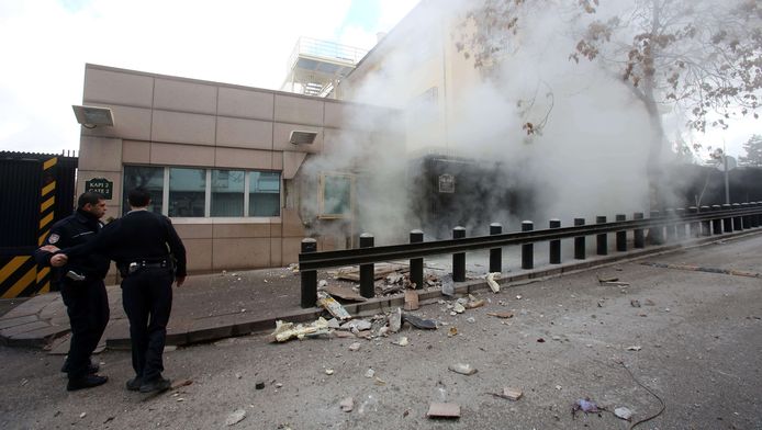 L'ambassade américaine en Turquie avait été la cible d'un attentat-suicide en 2013 revendiqué par un groupe d'extrême gauche. Un garde turc avait été tué.