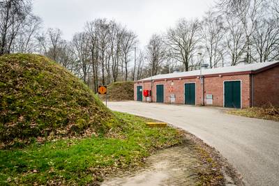 Klein Brabants dorp met bunkers vol illegaal vuurwerk: ‘Gaat het mis, dan is de brandweer zo goed al