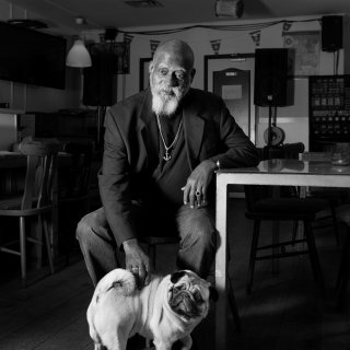 Cafe owner Frank Mansro (1947-2026) was ‘remarkably quiet for an Amsterdammer’