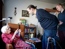 Jonge medebewoners op de bres voor ouderen Tuindorp-Oost