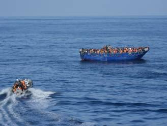 Tientallen migranten komen aan in Lampedusa