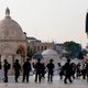 Sfeer in Jeruzalem is "grimmig"; Israël sluit oude stad af voor moslims uit het hele land
