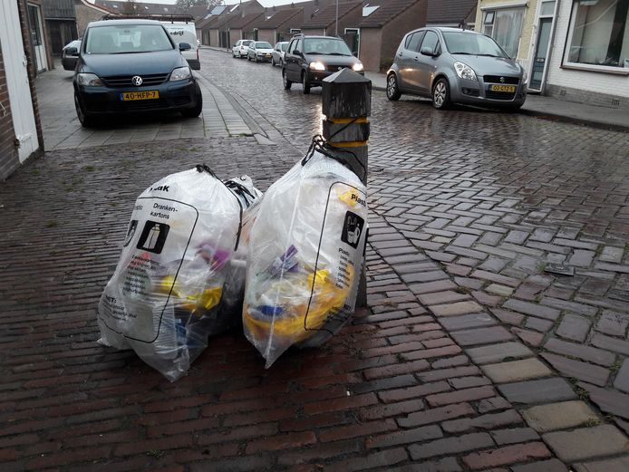 Verbinding verbroken injecteren Welke ZRD laat meer dan 200 'foute' vuilniszakken staan in Tholen | Tholen |  pzc.nl