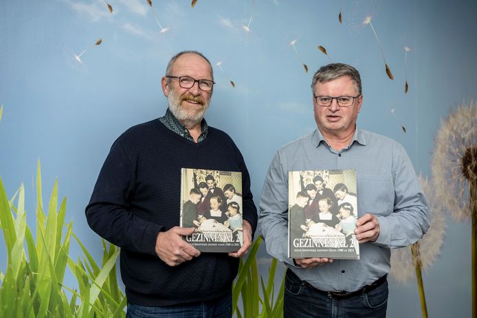 Zelenaars Mark De Block en Frank Coene zijn opnieuw in hun pen gekropen om de verhalen van kroostrijke gezinnen uit Zele in boekvorm te gieten