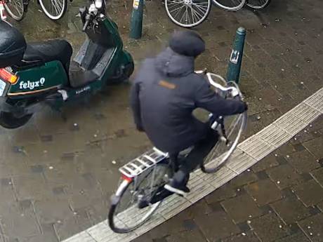 Vrouw (21) op trap bij station tussen benen gegrepen: ‘Voel mij buiten nooit meer veilig’