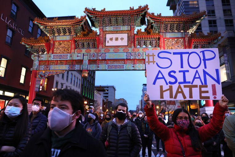 Amerikanen in shock na aanslagen op Aziatische vrouwen. 'Het laat  structureel racisme zien' | Trouw