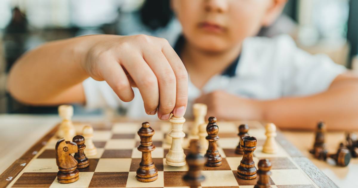 uitvinden Decoderen Dalset Wordt je kleuter slimmer als je hem leert schaken? En hoe pak je dat aan? “ Kinderen met leerproblemen bloeien soms helemaal open” | MijnGids | hln.be