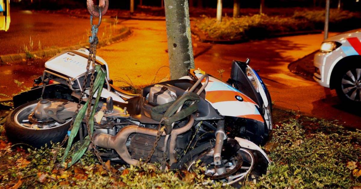 Politie schiet bij achtervolging, motoragent aangereden.
