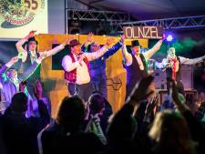 Station Berghuizen tijdens Spanvöggel-gala het vertrekpunt voor een carnavaleske treinreis  