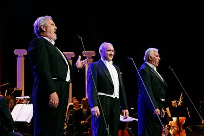 3 Baritons vieren zilveren jubileum in Carré