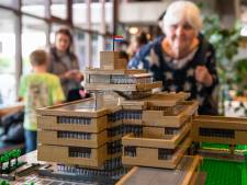 Zeeuwse Legomaster Mathijs maakte replica van stadhuis van Terneuzen: ‘Het is geen blokkendoos’