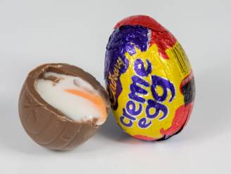 Oeps! Radiopresentator eet nietsvermoedend chocolade-ei ter waarde van 10.000 pond op