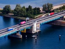 Transportsector vreest megafiles Haringvlietbrug: ‘Wij betalen rekening materiaaltekort OM en politie’