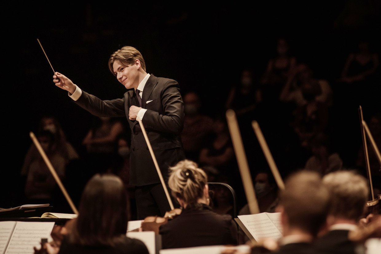Klaus Mäkelä in juli 2020 bij het Orchestre de Paris, een maand nadat zijn benoeming als chef-dirigent in Parijs bekend was gemaakt. Beeld Mathias Benguigui /Pasco&Co