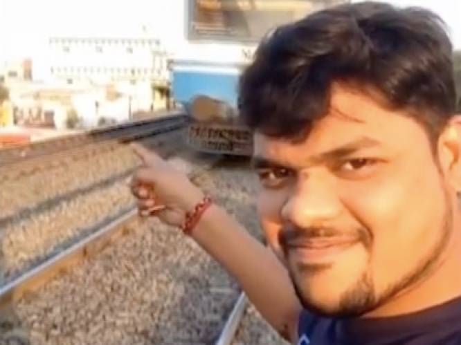 VIDEO: Domste selfie ooit? Man filmt zichzelf met trein, maar dat loopt gruwelijk fout af