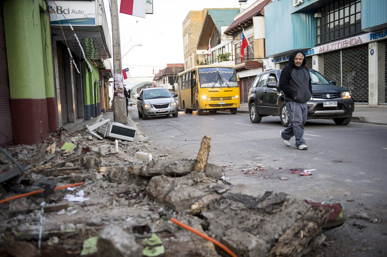 Puin in de straten van Illapel, Chili. Beeld afp
