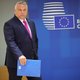 Orbán zet zijn pauwendans weer in