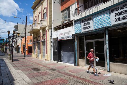 Covid-19 houdt ook de Dominicaanse Republiek in haar greep. Het openbare leven in Santo Domingo is grotendeels stilgevallen.