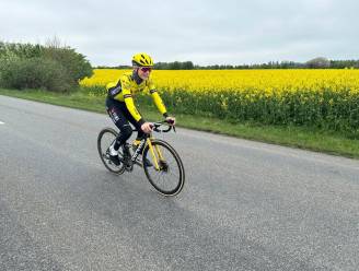 Jonas Vingegaard zit eindelijk weer op de fiets: “Zal er alles aan doen om in topvorm aan de Tourstart te staan”