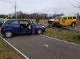 De gele Hummer kwam op de verkeerde weghelft terecht en knalde op de personenauto in Winterswijk.