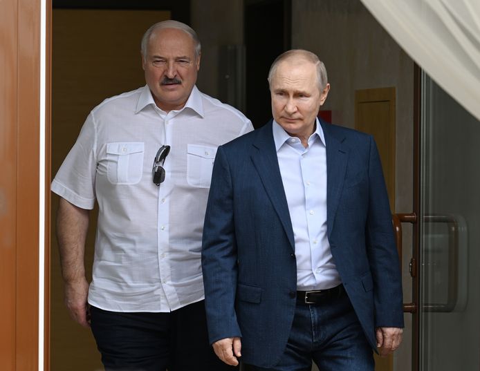 De Wit-Russische president Aleksandr Loekasjenko eerder deze maand met de Russische president Vladimir Poetin.