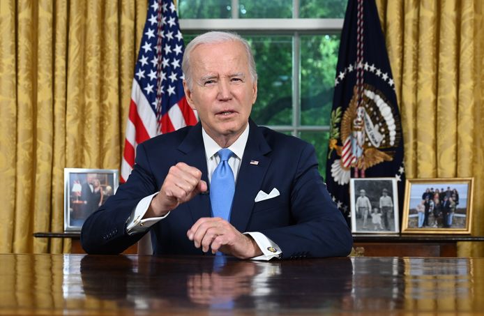President Joe Biden in zijn eerste toespraak tot het Amerikaanse volk vanuit het Oval Office sinds het begin van zijn mandaat.