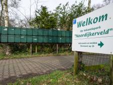 Wat een tranendal: ex-genoten en arbeidsmigranten mogen na inval alleen nog vakantie vieren in Noordijk