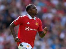 Tyrell Malacia geprezen in Engelse media: ‘Moeilijk te passeren met zijn telescopische benen’