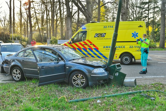 Bestuurder gewond bij ongeluk op N69 tussen Valkenswaard en Aalst.