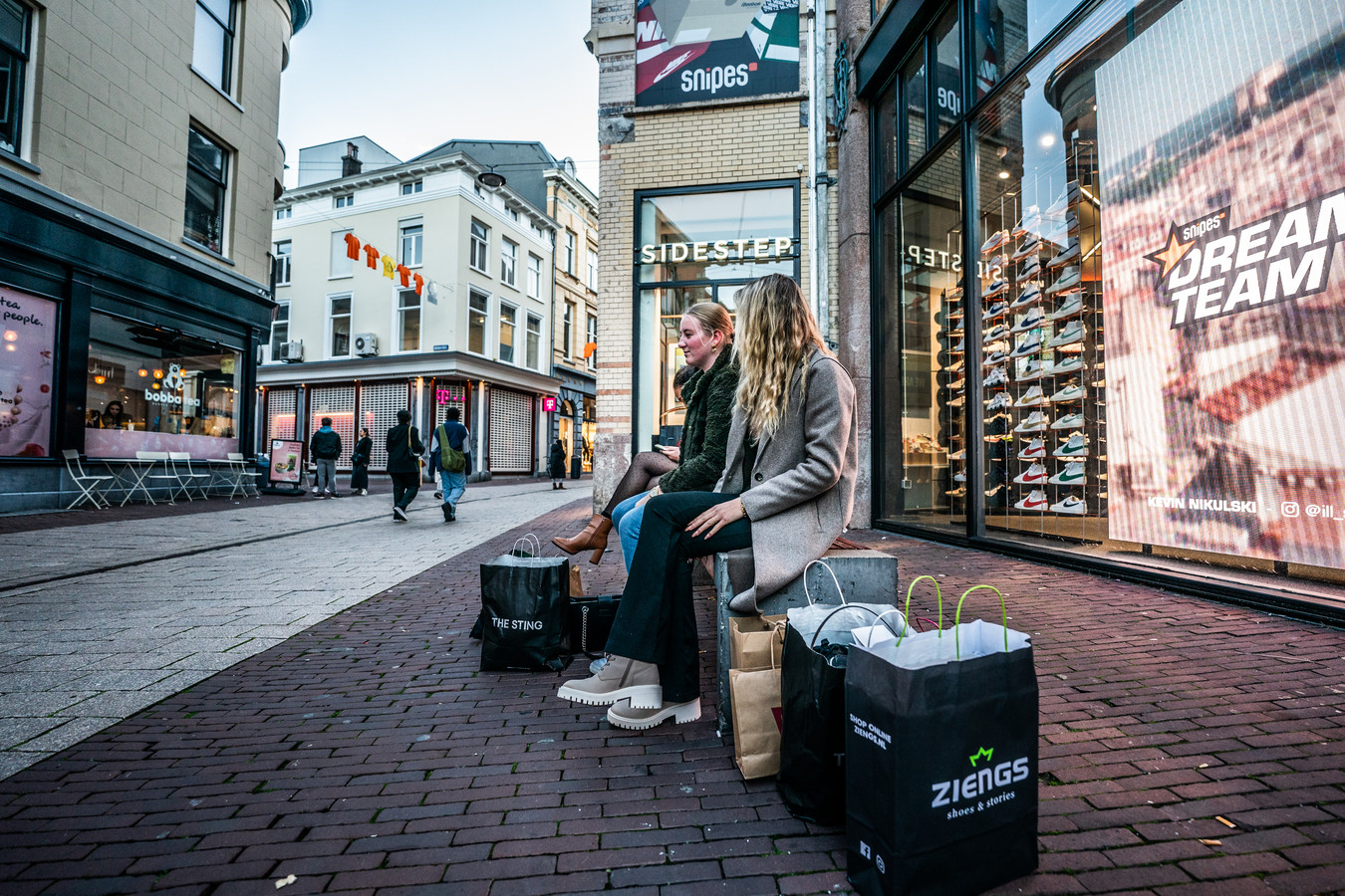 winkelen-tot-ver-na-zonsondergang-late-night-shopping-is-een-succes