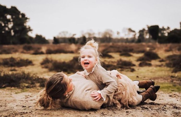Michelle gebruikt het Buurserzand zo’n drie keer per week als decor voor haar familiefoto’s.