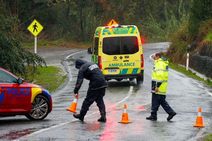 De Nieuw-Zeelandse politie tijdens de zoekactie naar de vermiste tiener.