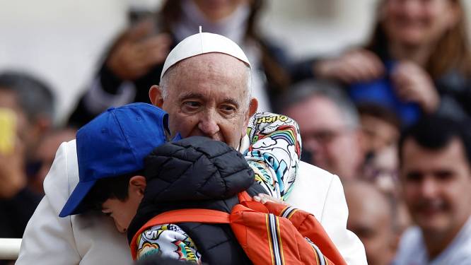 Dokters zijn optimistisch over herstel van paus