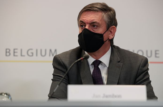 Vlaams minister-president Jan Jambon op de persconferentie na het Overlegcomité van 27 november.