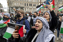 De demonstranten tonen hun solidariteit met het Palestijnse volk.