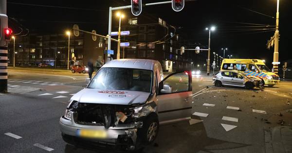 Gewonde bij ongeval op kruising Arnhem.
