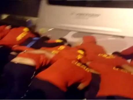 Bus en panne? Ces joueurs de Rugby ont la solution