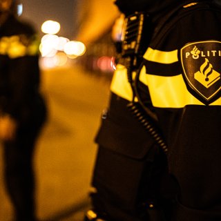 Dode bij steekpartij in een woning aan de Lekstraat, politie roept getuigen op om zich te melden