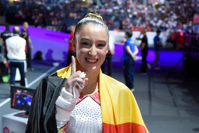 Mondiaux de gymnastique: Nina Derwael en or aux barres