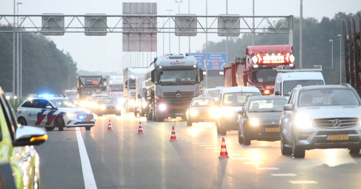 Forse files na aanrijding bij knooppunt Azelo.