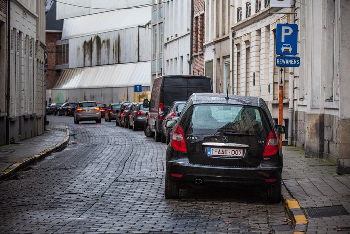 Een parkeerplaats vinden in centrum Gent is voor bewoners vaak een kwelling