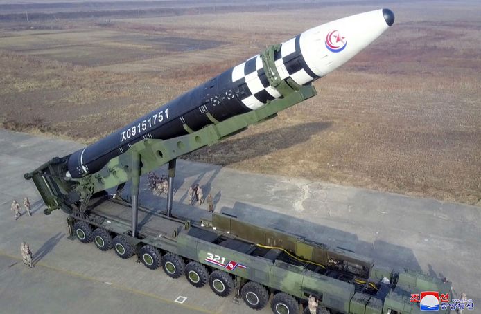 De sancties van de VS, Japen en Zuid-Korea zijn een reactie op de test van een Noord-Koreaanse intercontinentale ballistische raket op 18 november.