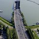Zeeburgertunnel weer open na brandende auto