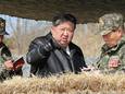 De Noord-Koreaanse leider Kim Jong-un was aanwezig tijdens militaire oefeningen van het leger.